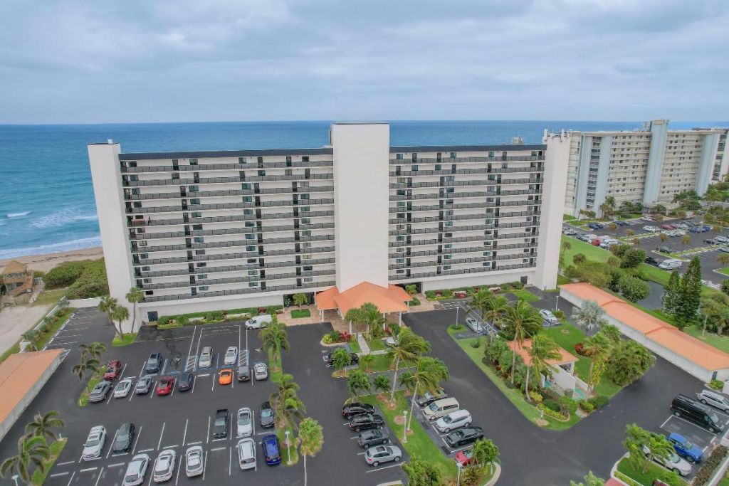 10410 S Ocean Drive, Unit 406, Jensen Beach, FL 34957 Photo