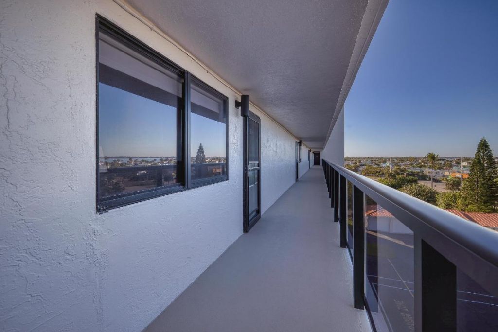 10410 S Ocean Drive, Unit 406, Jensen Beach, FL 34957 Photo