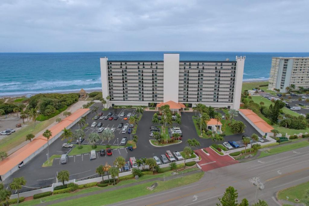 10410 S Ocean Drive, Unit 406, Jensen Beach, FL 34957 Photo