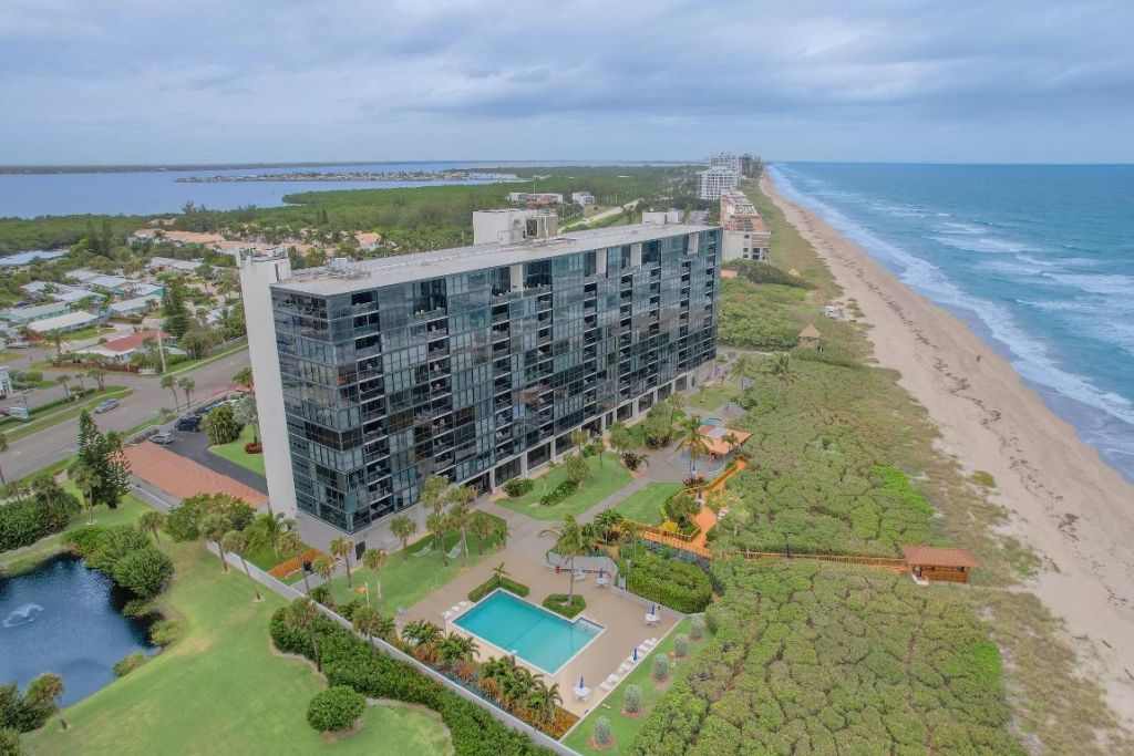 10410 S Ocean Drive, Unit 406, Jensen Beach, FL 34957 Photo