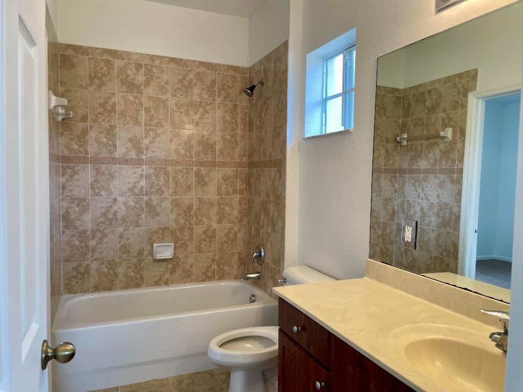 5155 SE Mariner Garden Circle, Stuart, FL 34997 Photo