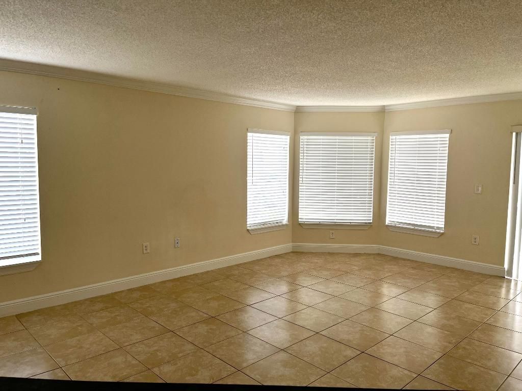 815 W Boynton Beach Boulevard, Unit 12-101, Boynton Beach, FL 33426 Photo