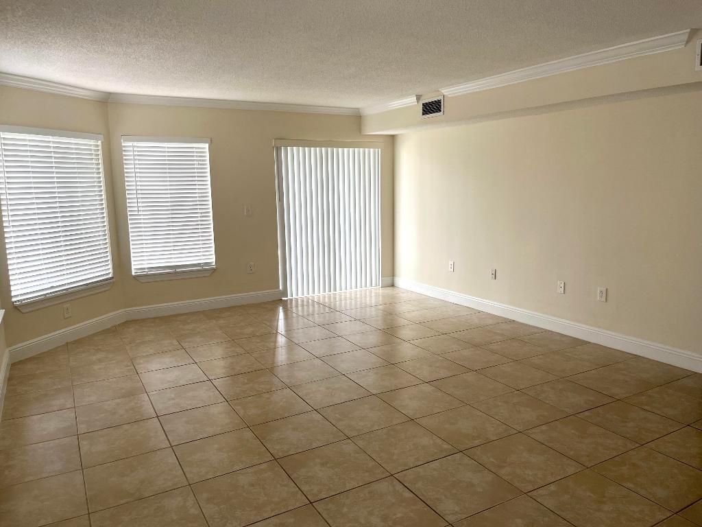 815 W Boynton Beach Boulevard, Unit 12-101, Boynton Beach, FL 33426 Photo