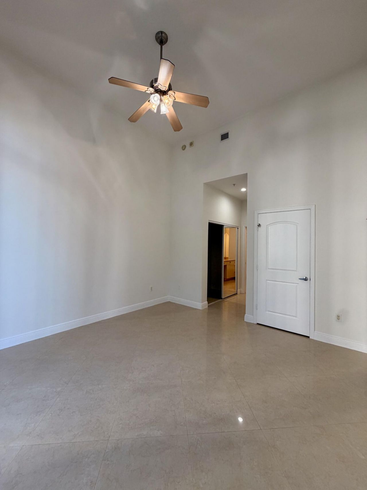 701 S Olive Avenue, Unit 315, West Palm Beach, FL 33401 Photo