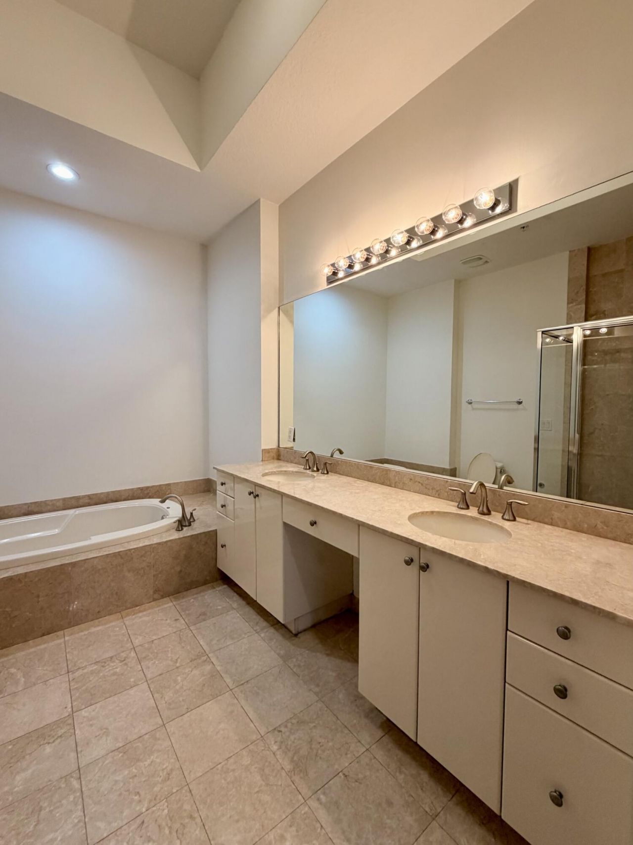 701 S Olive Avenue, Unit 315, West Palm Beach, FL 33401 Photo