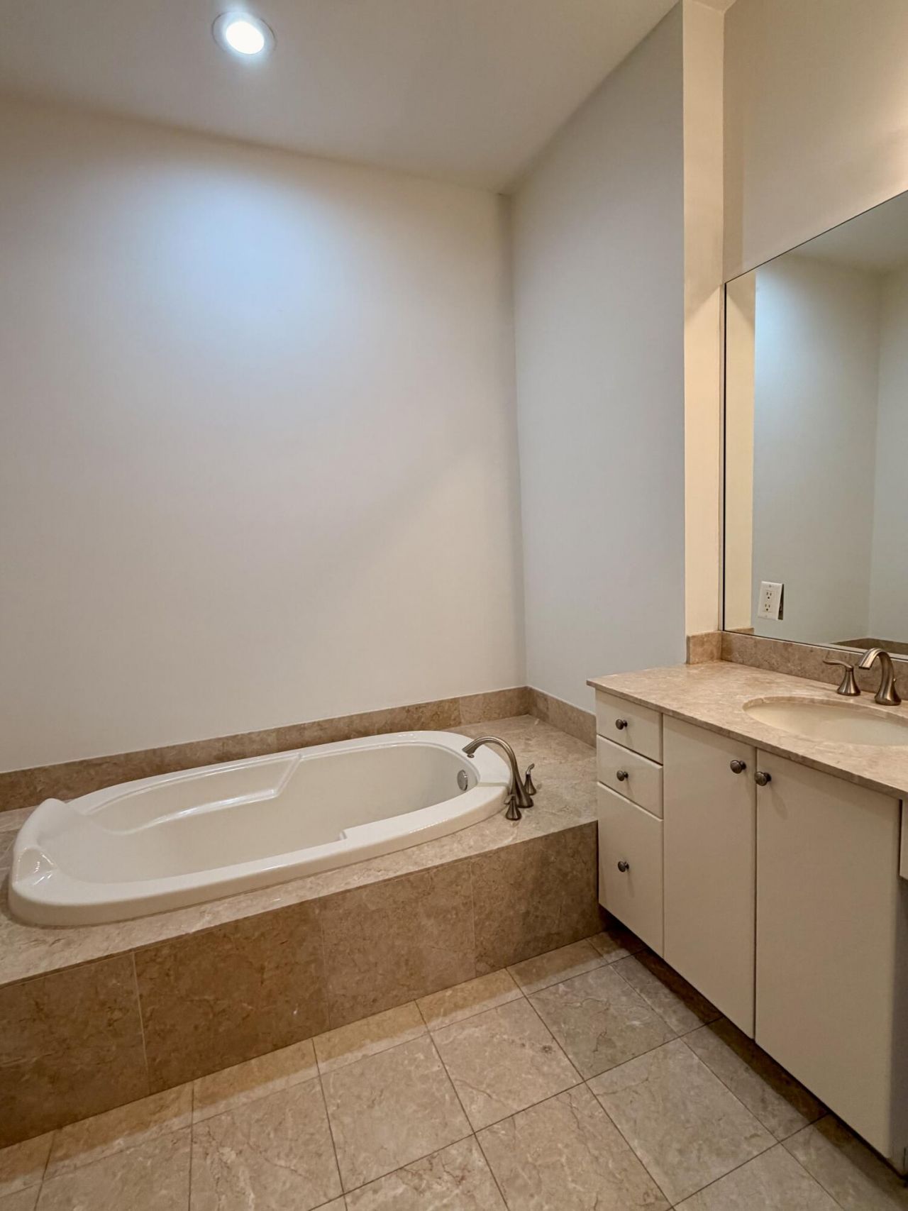 701 S Olive Avenue, Unit 315, West Palm Beach, FL 33401 Photo