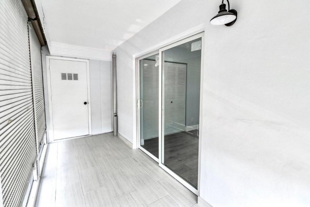 29 Burgundy A, Delray Beach, FL 33484 Photo
