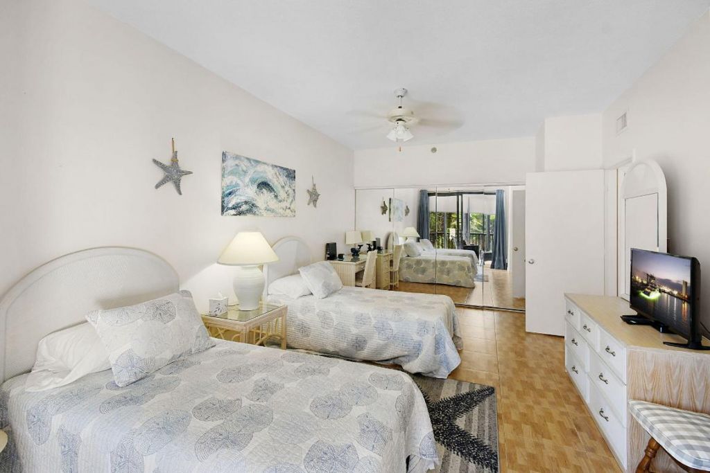 221 NE Plantation Road, Unit 211, Stuart, FL 34996 Photo