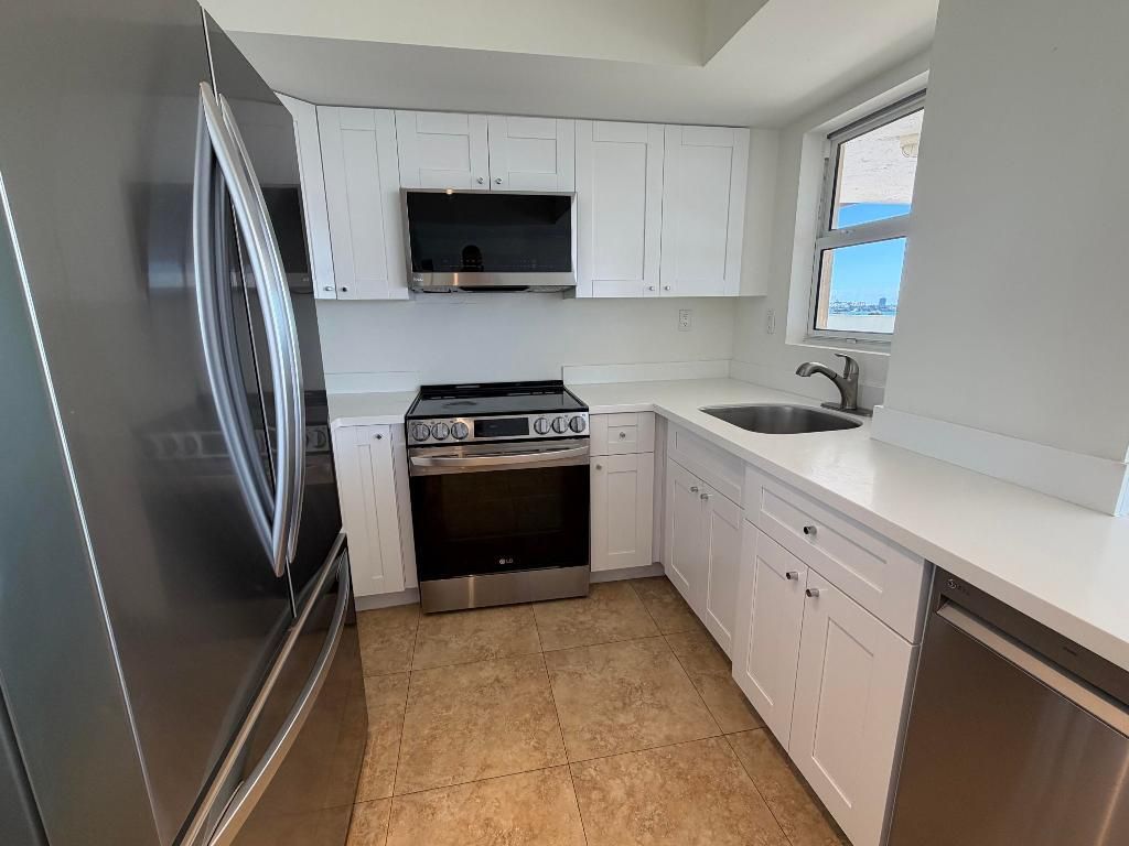 2000 NE 135th Street, Unit Ph, North Miami, FL 33181 Photo