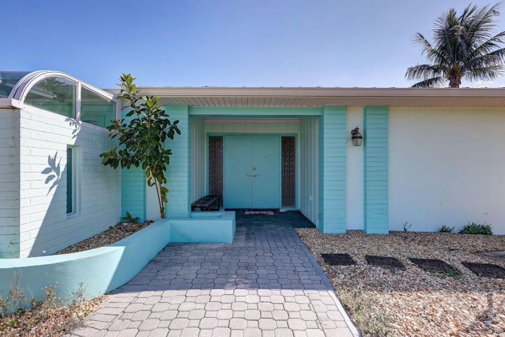 683 SE Harborview Drive, Port Saint Lucie, FL 34953 Photo