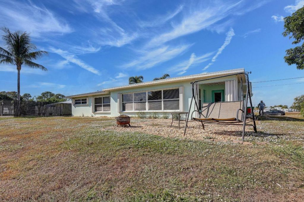 683 SE Harborview Drive, Port Saint Lucie, FL 34953 Photo