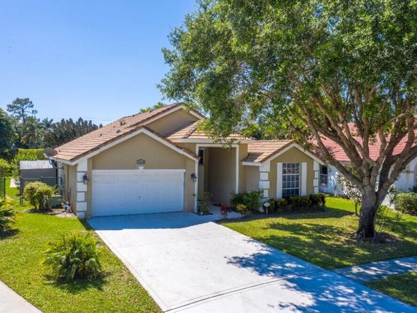 1304 Lake Breeze Drive, Wellington, FL 33414