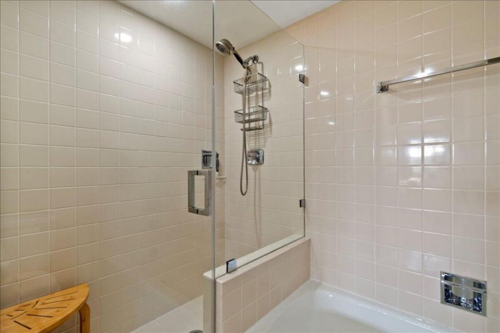 143 Bay Colony Drive N, Juno Beach, FL 33408 Photo