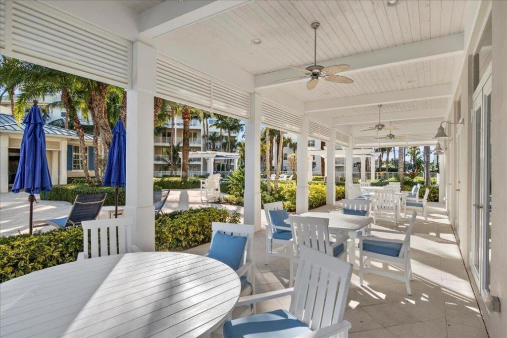 143 Bay Colony Drive N, Juno Beach, FL 33408 Photo