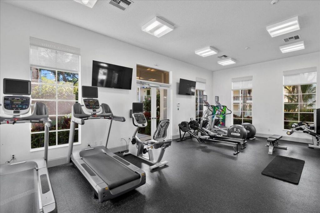 143 Bay Colony Drive N, Juno Beach, FL 33408 Photo