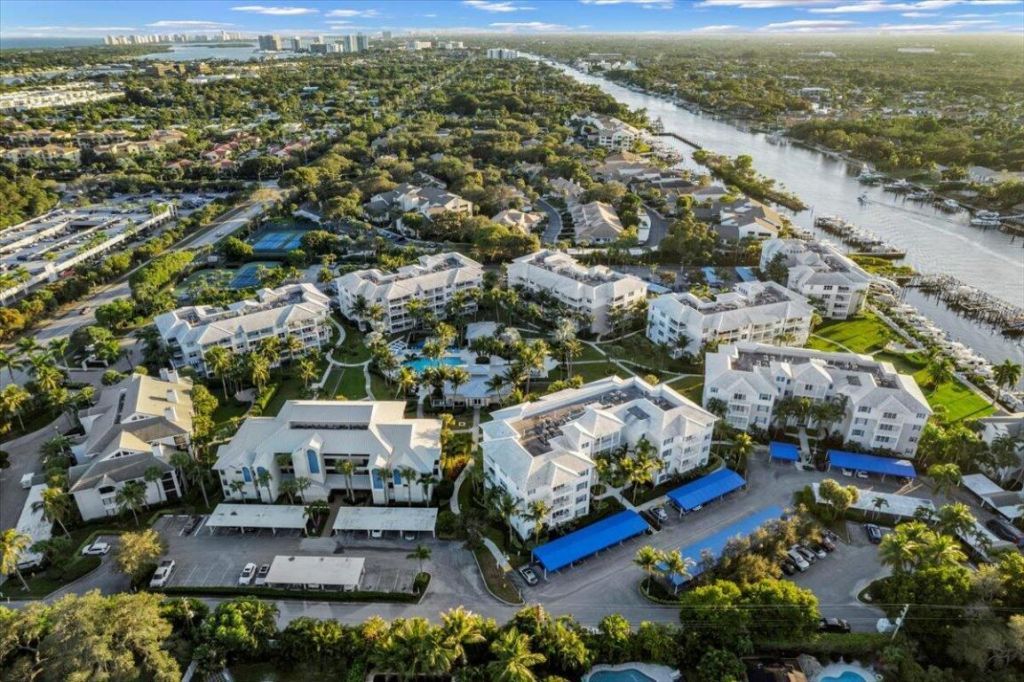 143 Bay Colony Drive N, Juno Beach, FL 33408 Photo