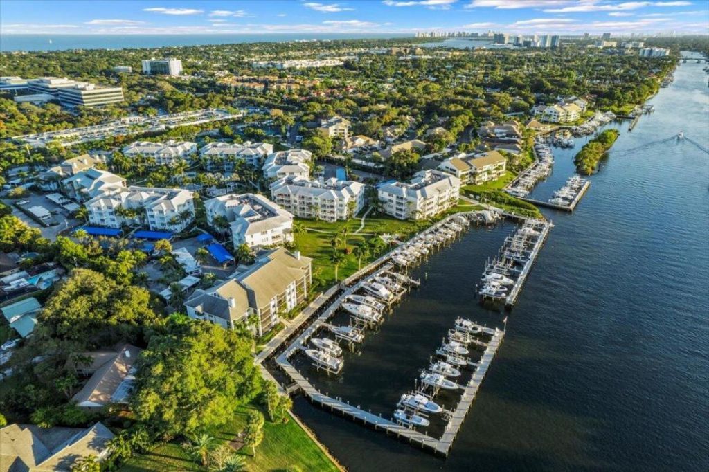 143 Bay Colony Drive N, Juno Beach, FL 33408 Photo