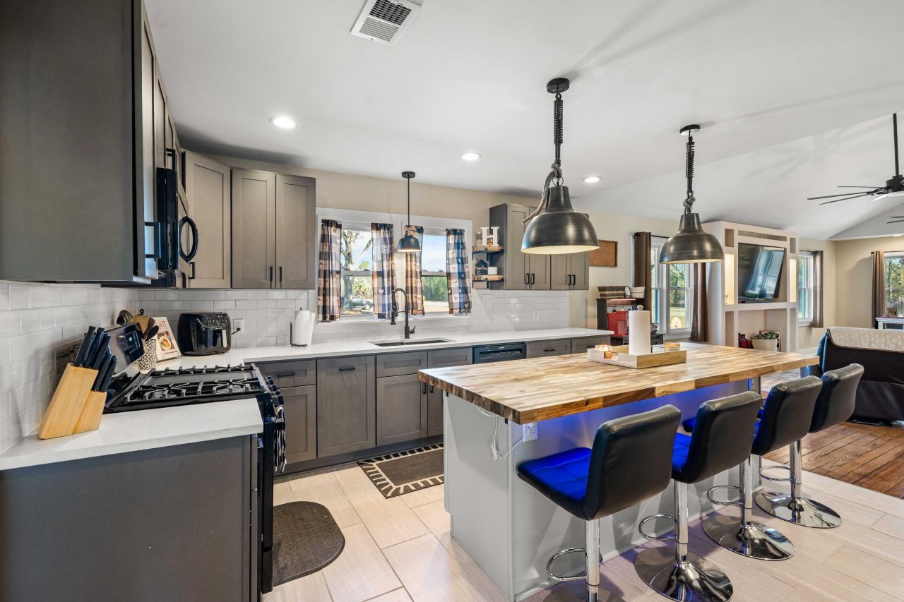 4610 Rowesville Road Photo 9