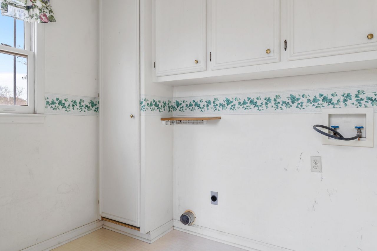 1856 Chestnut Street Photo 22