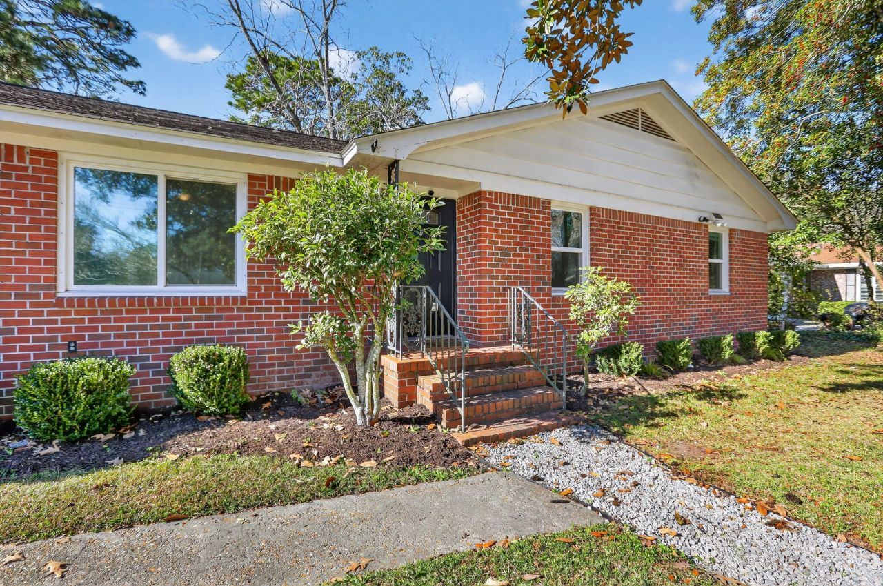 21 Manchester Road Photo 1