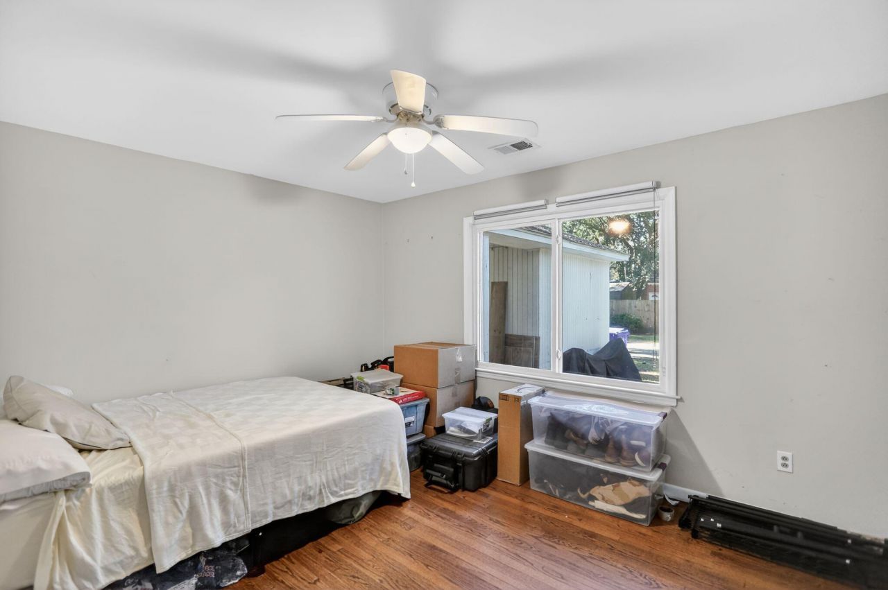 21 Manchester Road Photo 17