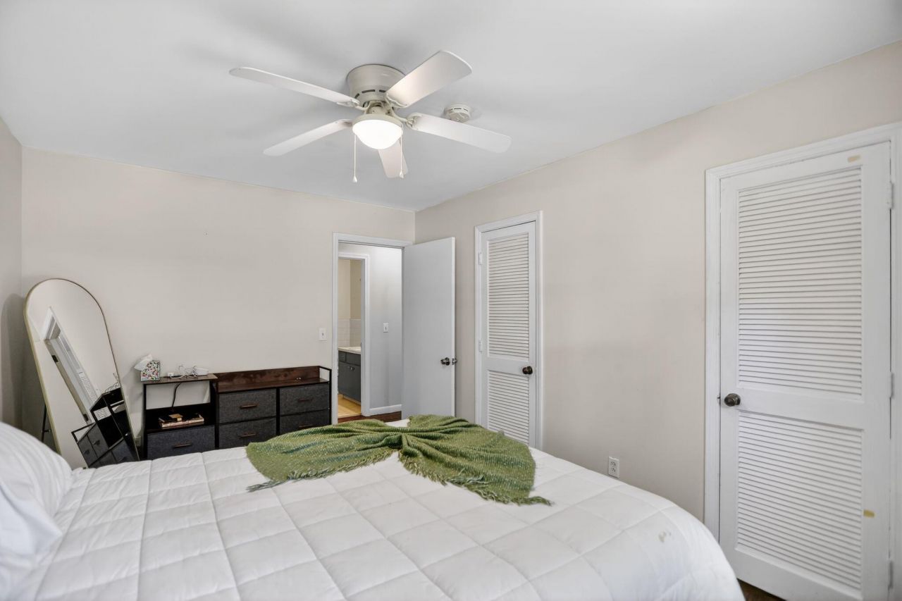 21 Manchester Road Photo 18