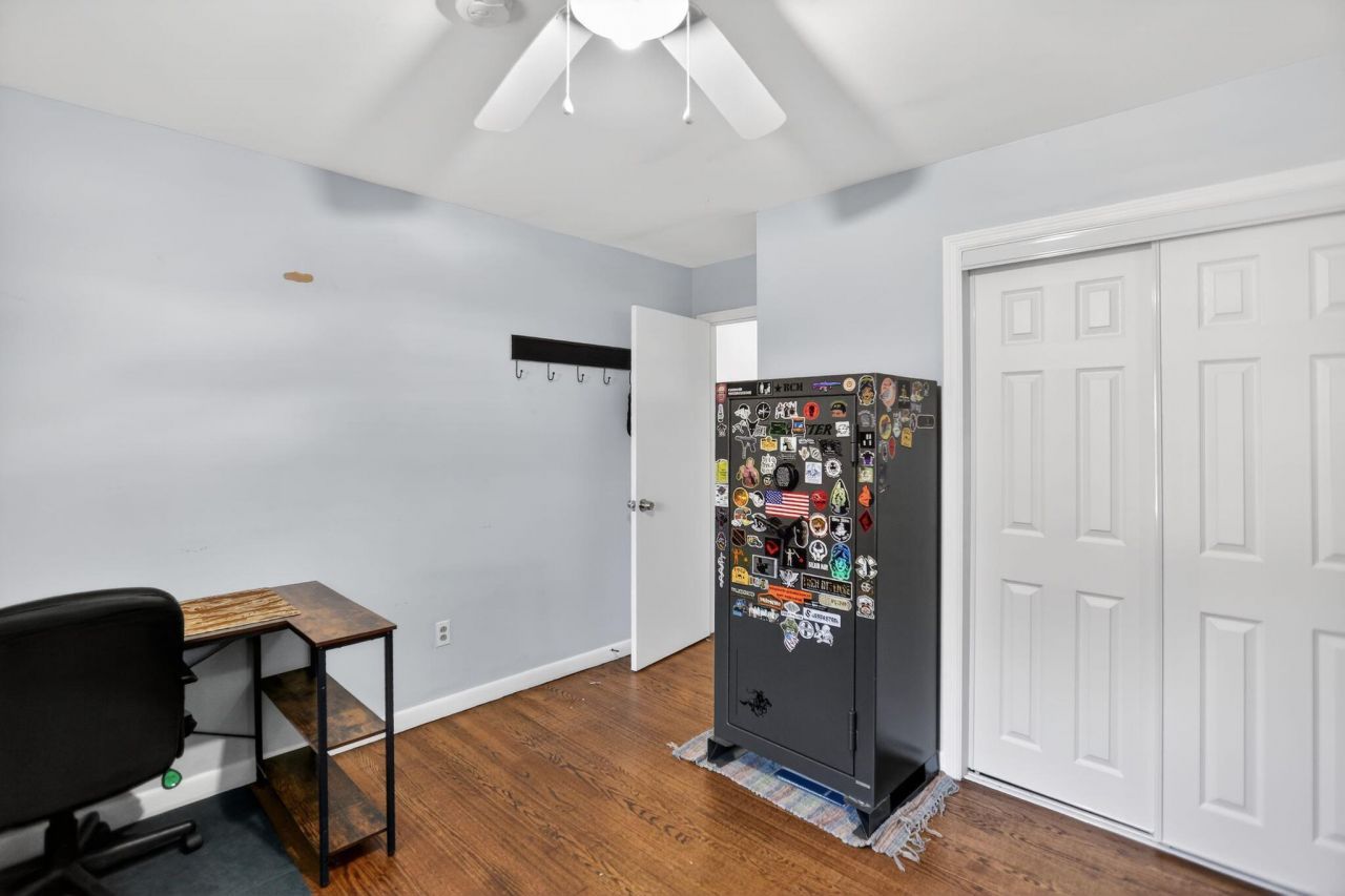 21 Manchester Road Photo 23