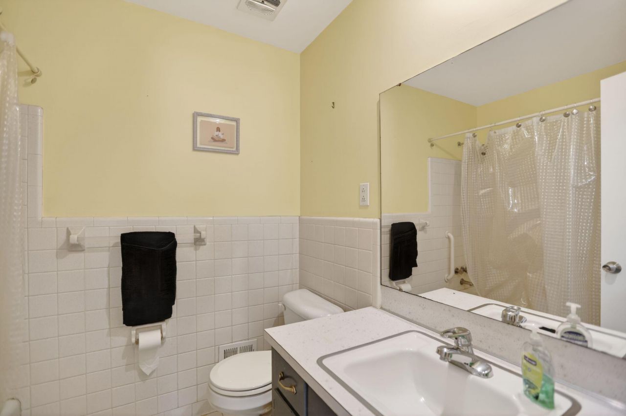 21 Manchester Road Photo 24