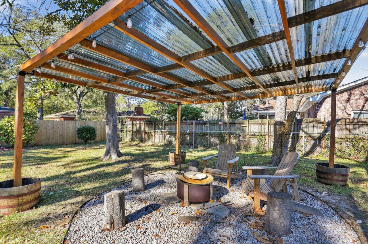 21 Manchester Road Photo 26