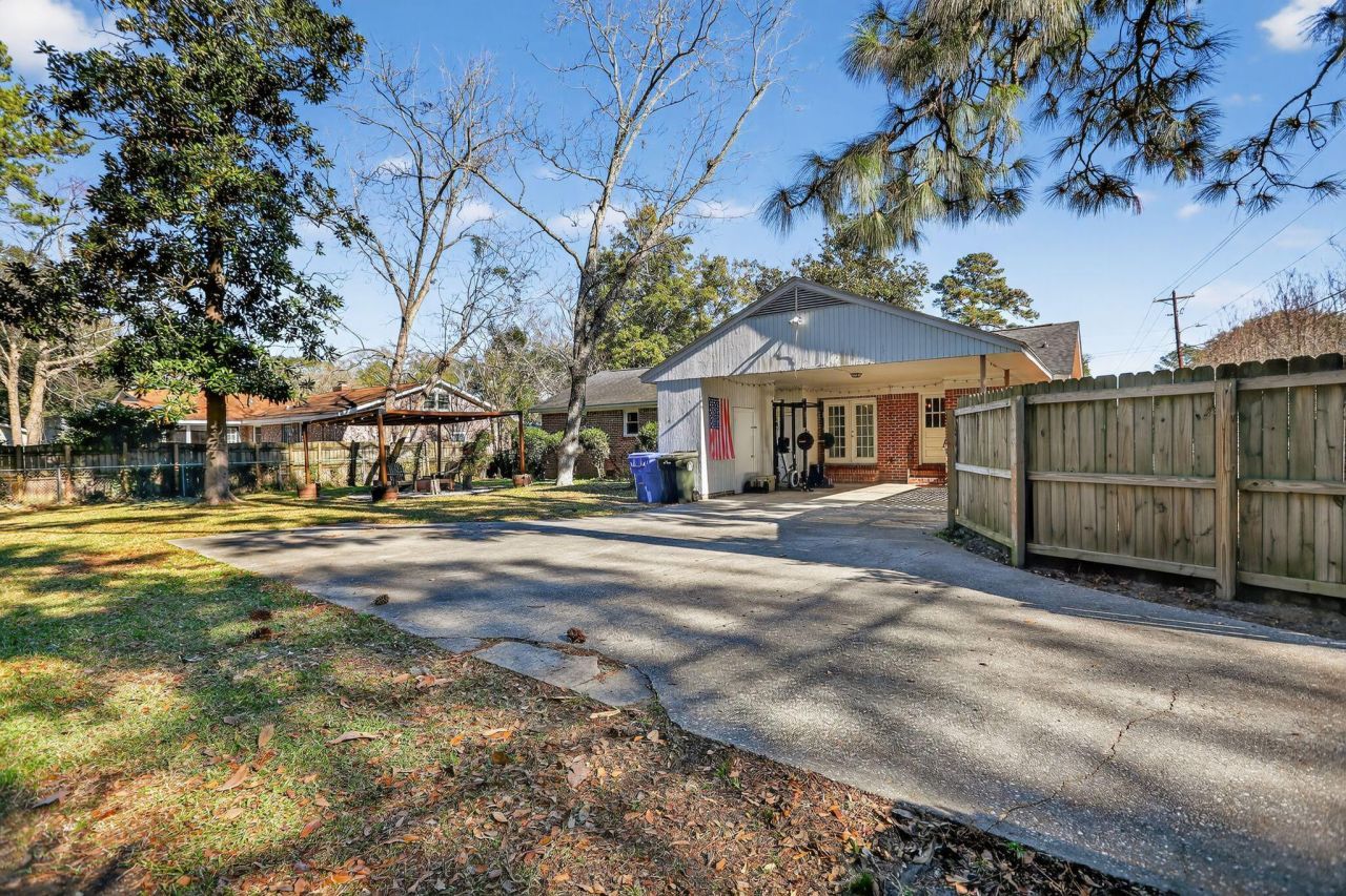 21 Manchester Road Photo 29