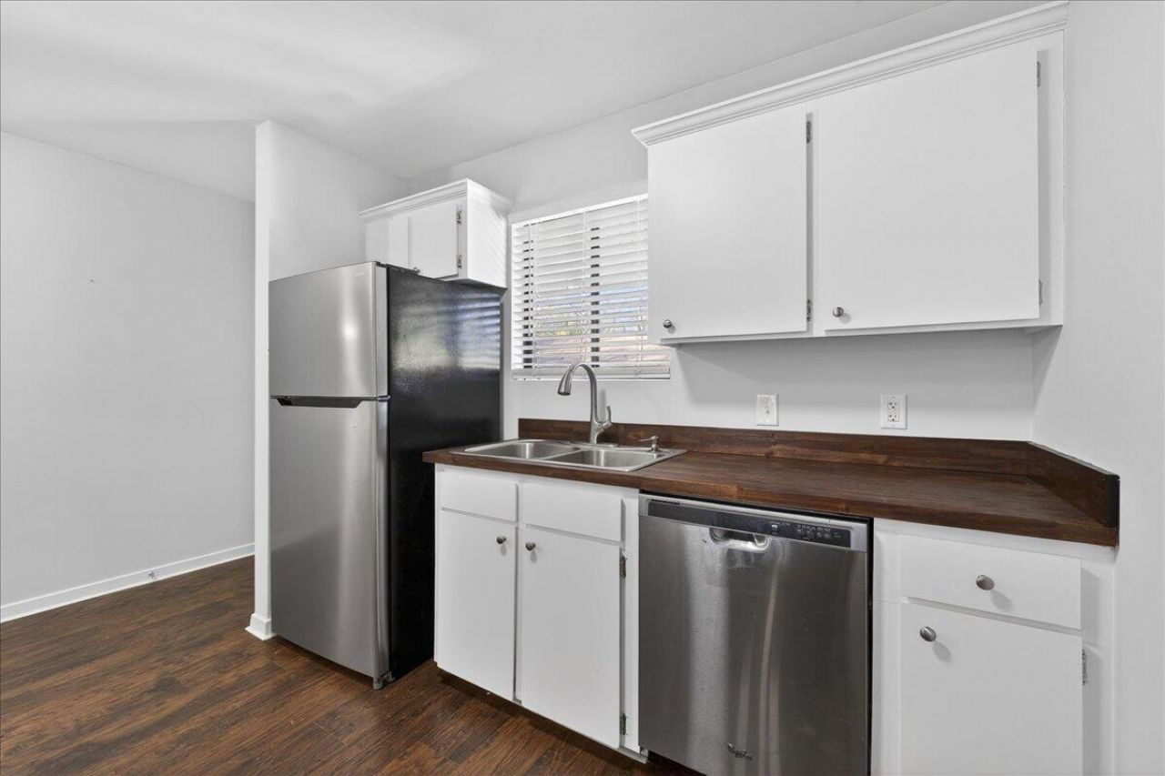 2741 Jobee Drive Photo 6