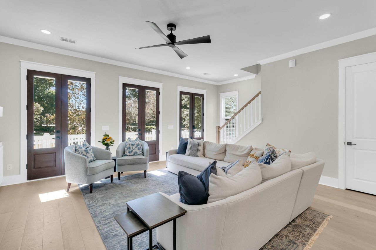 1027 Avenue Of Oaks Photo 15