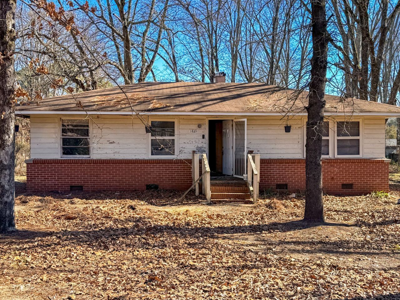 1035 S Stonewall Avenue Photo 1