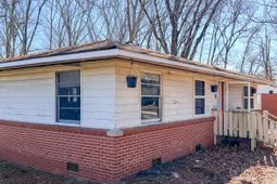 1035 S Stonewall Avenue photo 4