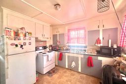 3230 Cordova Road photo 4