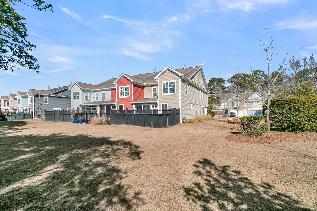 2569 Kings Gate Lane Photo 13