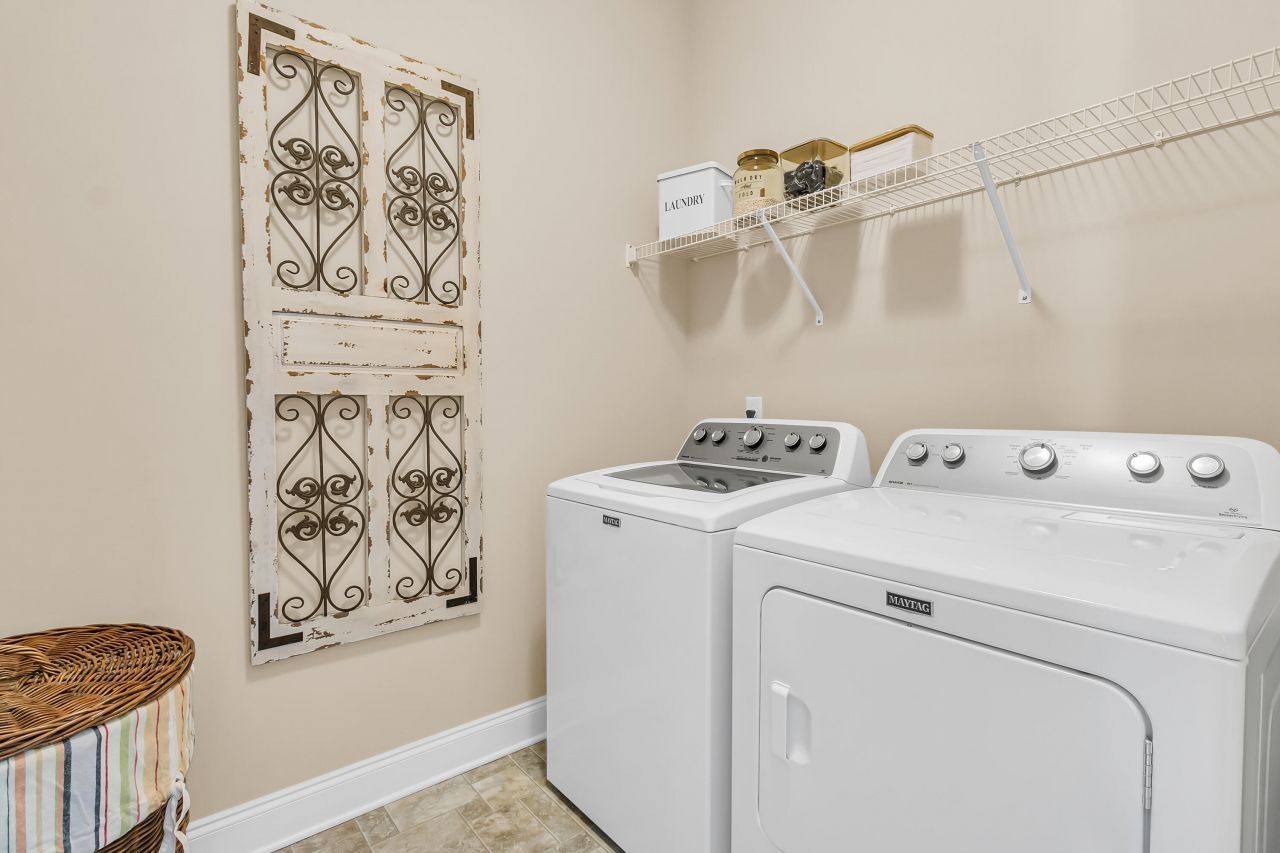 2569 Kings Gate Lane Photo 23