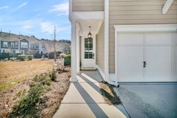 2569 Kings Gate Lane photo 4