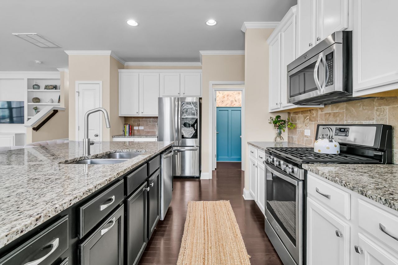 2569 Kings Gate Lane Photo 5