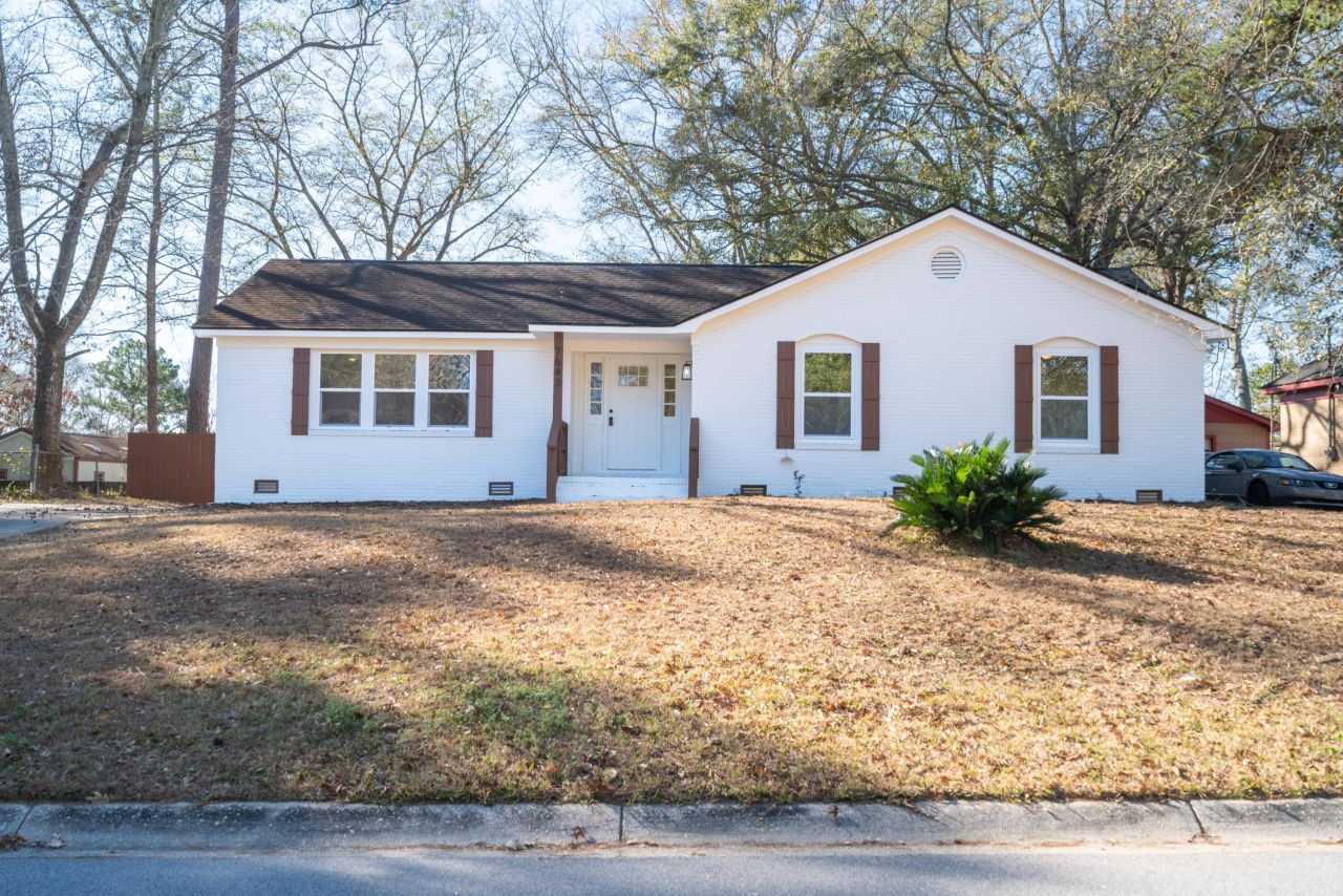 7643 Hillandale Road Photo 1