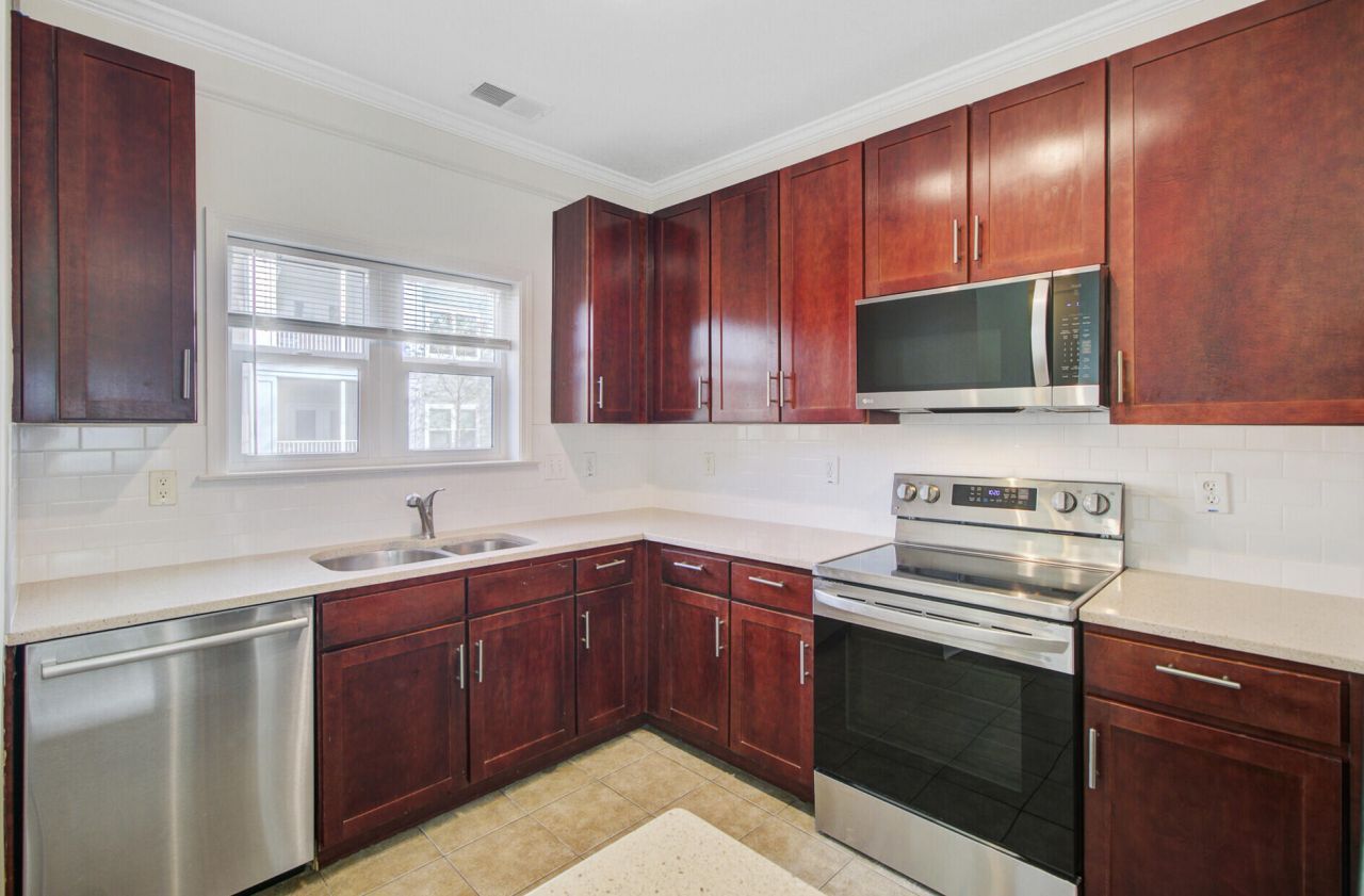 1755 Central Park Road Photo 4