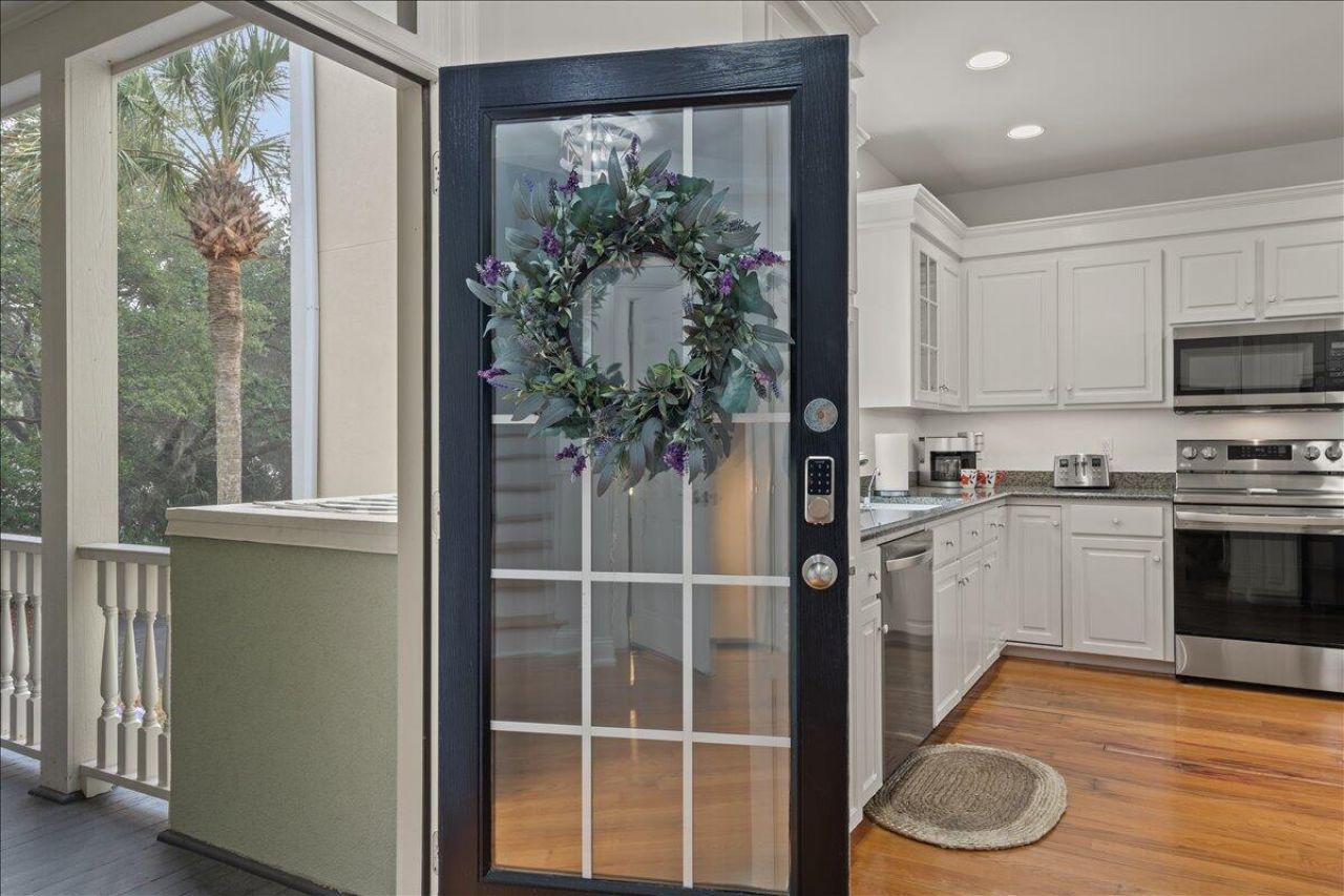 2431 Racquet Club Drive Photo 11