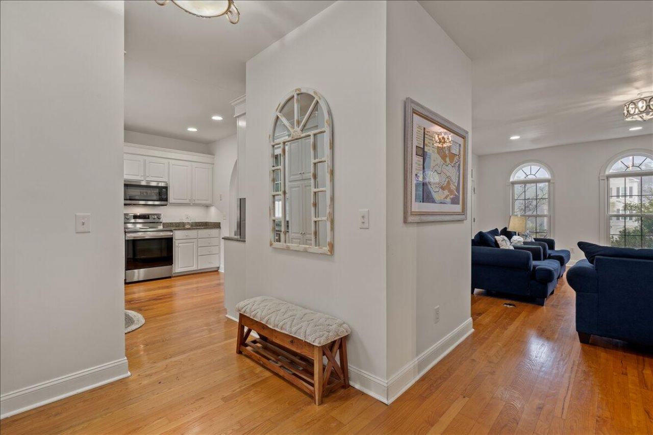 2431 Racquet Club Drive Photo 13