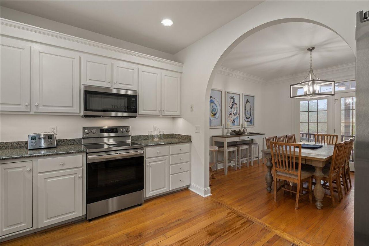 2431 Racquet Club Drive Photo 27