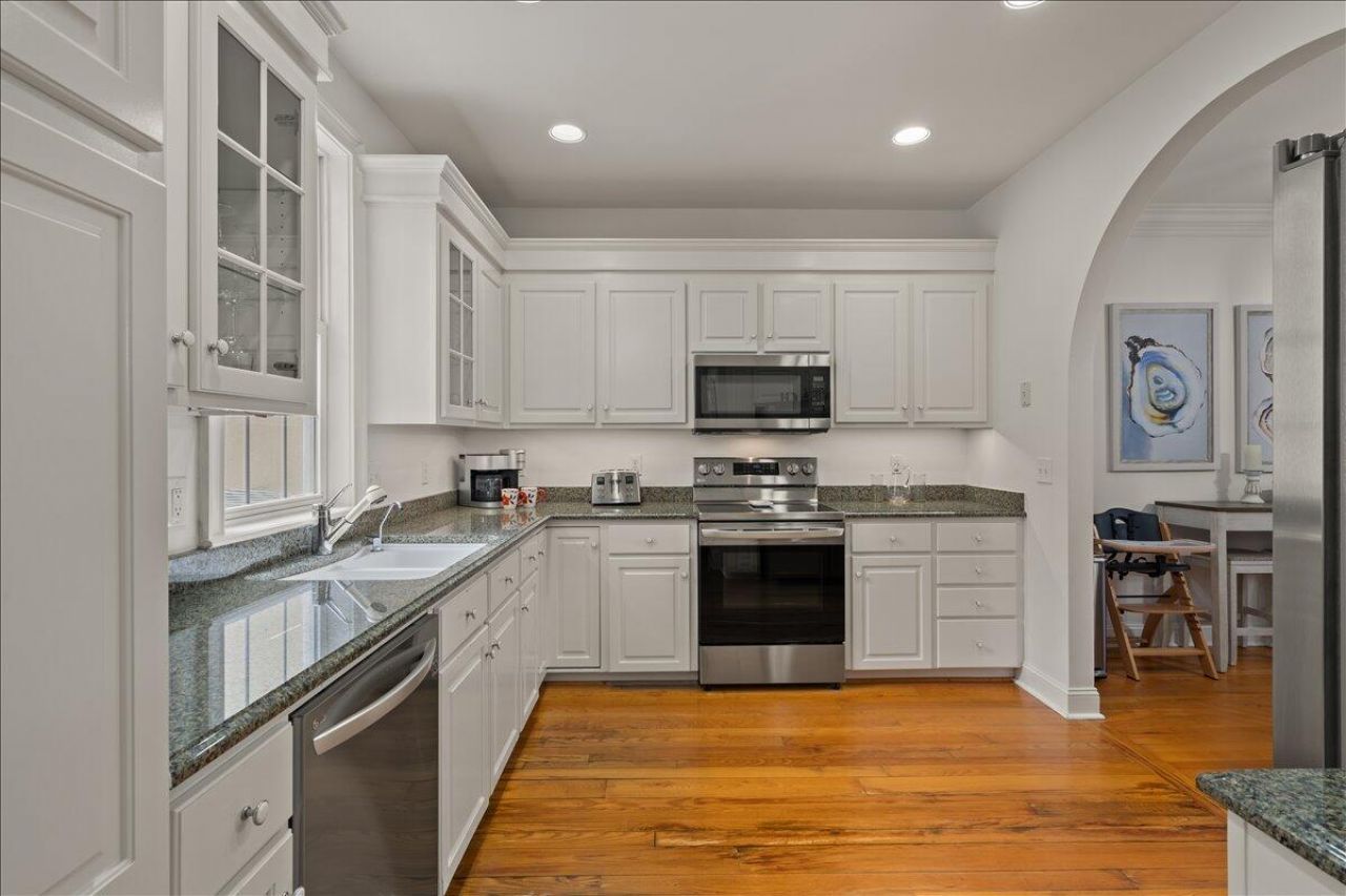 2431 Racquet Club Drive Photo 30