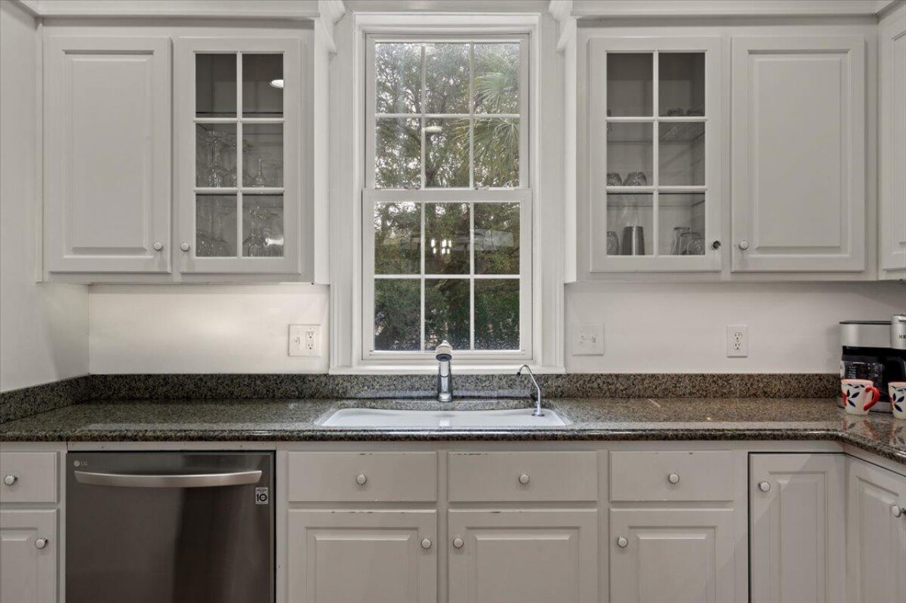 2431 Racquet Club Drive Photo 31