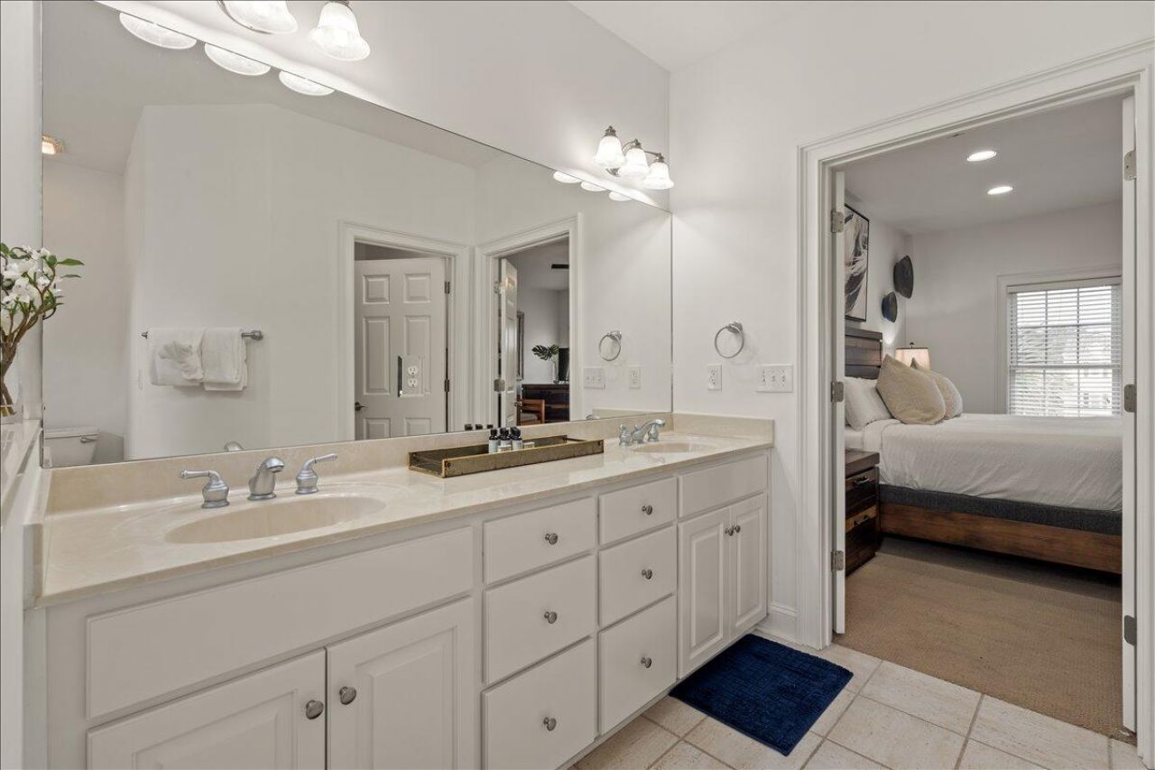 2431 Racquet Club Drive Photo 47