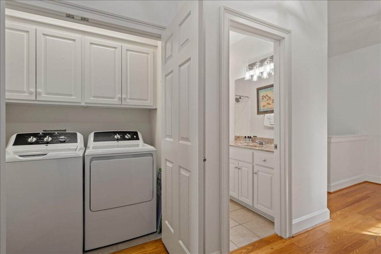 2431 Racquet Club Drive Photo 52