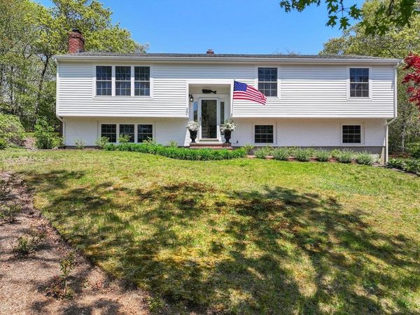 30 Pawtuxet Rd, Plymouth, MA 02360