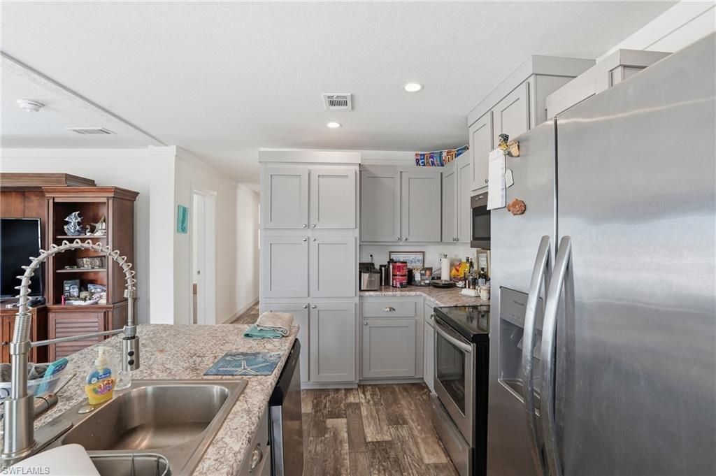 11291 Azalea Ln, Fort Myers Beach, FL 33931 Photo